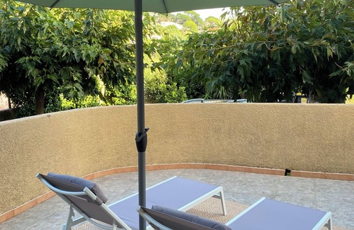 San-Martino-di-Lota Apartment | Apartment 100 metres from Miomo beach