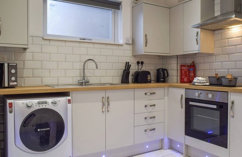 Huddersfield Apartment | Apartment 1 - UK48904