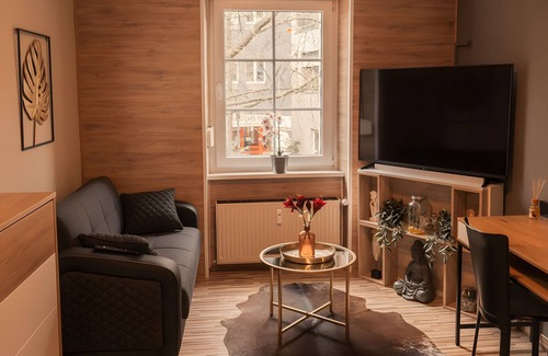 Mitte Apartment | Apartment '1' with Private Garden and Wi-Fi