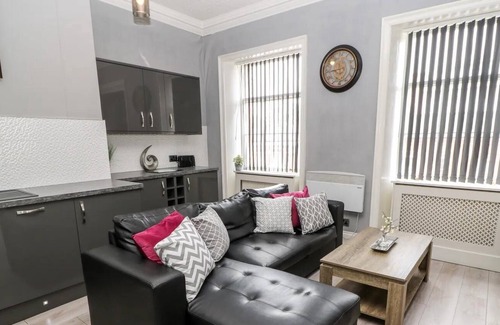 Wakefield Apartment | Apartment 10, 18 SJN