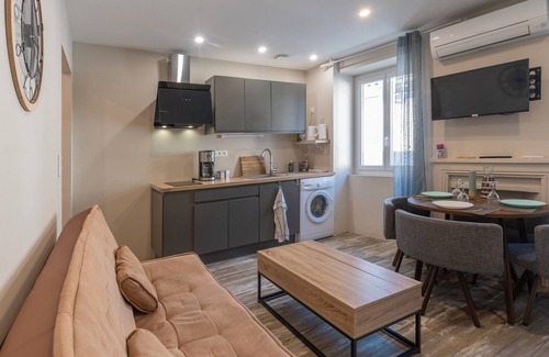 Bourg-Saint-Andeol Apartment | Apartment '107 - Cosy T2' with Wi-Fi and Air Conditioning