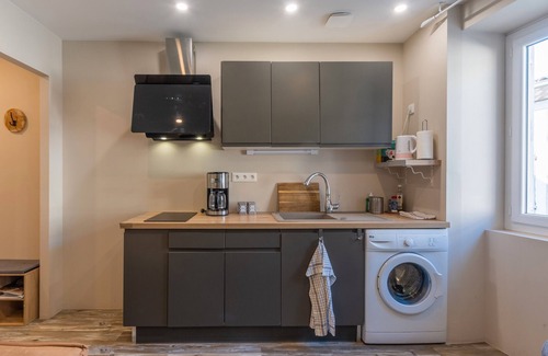 Bourg-Saint-Andeol Apartment | Apartment '107 - Cosy T2' with Wi-Fi and Air Conditioning