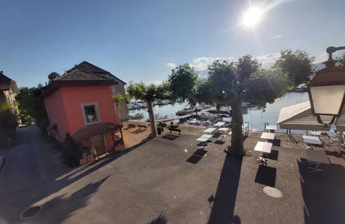 Nernier Apartment | Apartment 10 meters from the beach!