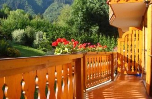 Les Houches Apartment | Apartment 100 mt from the center, excellent view of Mont Blanc glaciers