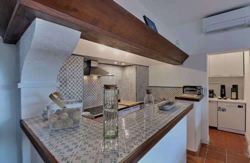 La Croix-Valmer Apartment | Apartment 100m2, Shared pool, Private beach, Mediterranean garden