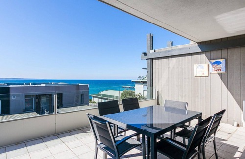 Lorne Apartment | Apartment 16 Kalimna