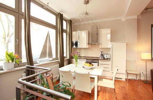 Warnemuende Apartment | Apartment 2 - Apartment in the city villa (TD)