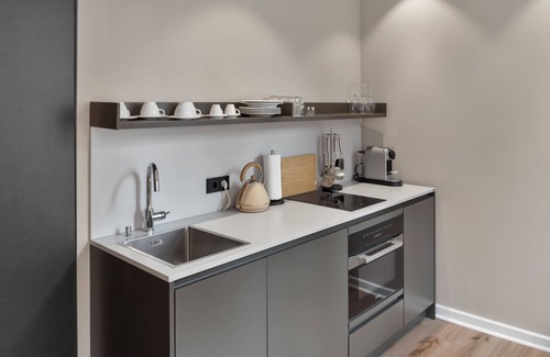 Lueneburg Apartment | Apartment 2 Plum