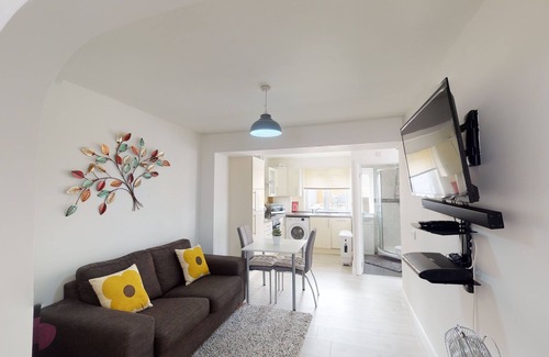 Chatham Apartment | Apartment 2 - Symons House