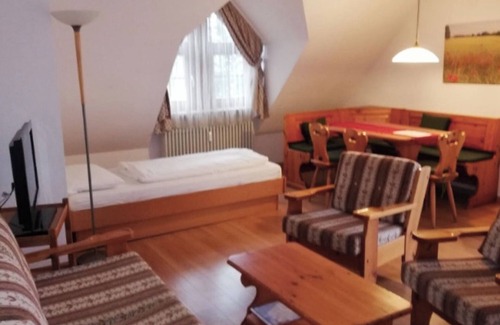 Bad Krozingen Apartment | Apartment '2 Zimmer Appartement 63' with Balcony and Wi-Fi