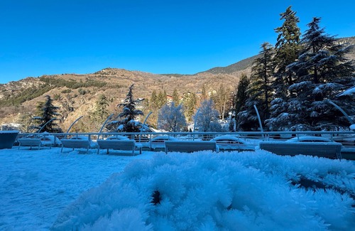 Brides-les-Bains Apartment | Apartment '201' with Shared Garden and Wi-Fi