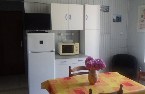 Dieppe Apartment | Apartment 32m ², WIFI, parking, garden + barbecue + shed for storing bicycles