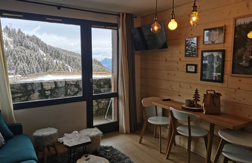 Meribel-Mottaret Apartment | APARTMENT 4/6 people AT THE FOOT OF THE SLOPES