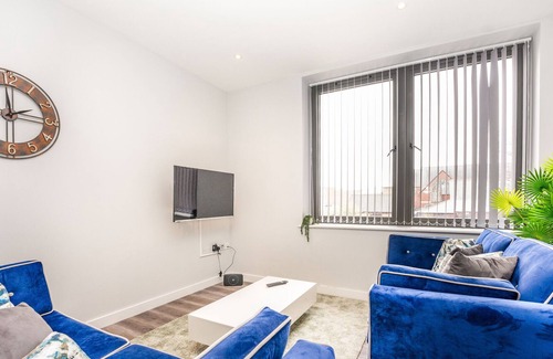 Crosby Cottage | APARTMENT 4 - CROSBY GARDENS, family friendly in Waterloo, Merseyside
