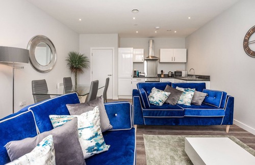 Crosby Cottage | APARTMENT 4 - CROSBY GARDENS, family friendly in Waterloo, Merseyside