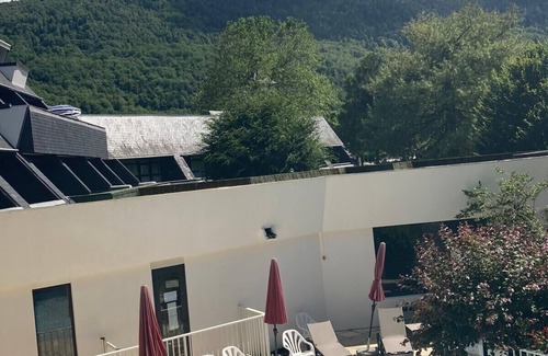 Saint-Lary-Soulan Apartment | Apartment 4 pers Piscine face Thermes & Télécabine