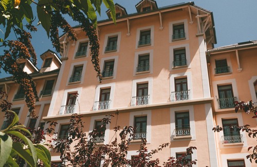 Allevard Apartment | Apartment 4 people Le Splendid d'Allevard | Hydrotherapy and 10km from the slopes