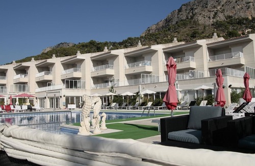 L'Estartit Apartment | APARTMENT (5 ADULTS) POOL VIEW