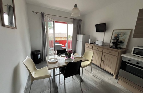 Residences du Golfe de Lava Apartment | Apartment 50m from the beach.