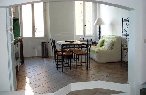 Cassis Apartment | APARTMENT 50m2 IN 1st LINE ON THE PORT, SEA VIEW, AIR CONDITIONING, PARKING