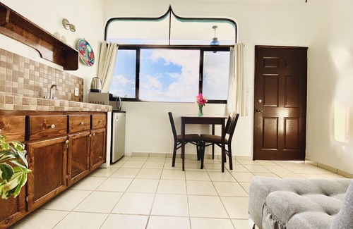 Downtown Cabo San Lucas Apartment | APARTMENT 5min to MARINA & 15 minutes walking to MEDANO BEACH!