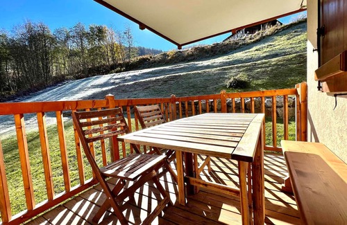 Flumet Apartment | Apartment 6 ppl, pool, parking, slopeside, Flumet