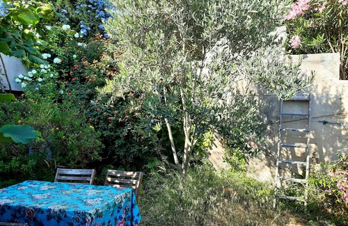 1st Arrondissement Apartment | Apartment 65 m2 quiet Longchamps area with garden on ground floor