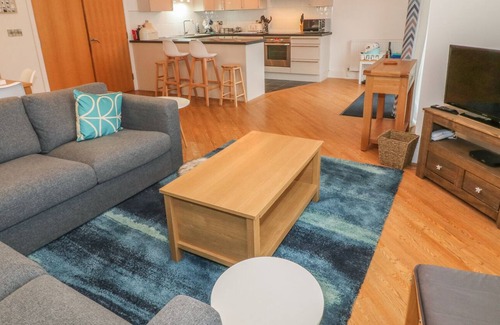 Edern Apartment | APARTMENT 7, country holiday cottage, with a garden in Morfa Nefyn