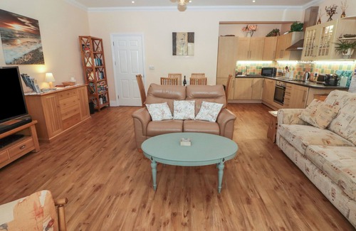 Tenby Cottage | APARTMENT 7 MANSION HOUSE, country holiday cottage in Tenby