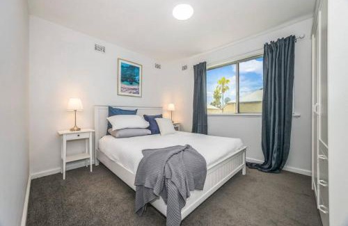 Rivervale Hotel | Apartment 8 Burswood