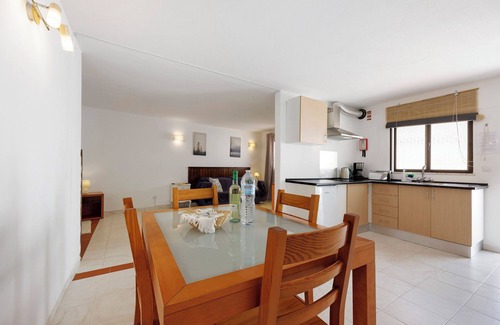 Ameijeira Apartment | Apartment "A Cerca - E" with Shared Pool, Garden & Wi-Fi