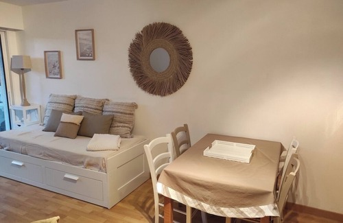 Dinard Apartment | Apartment a stone's throw from the beach