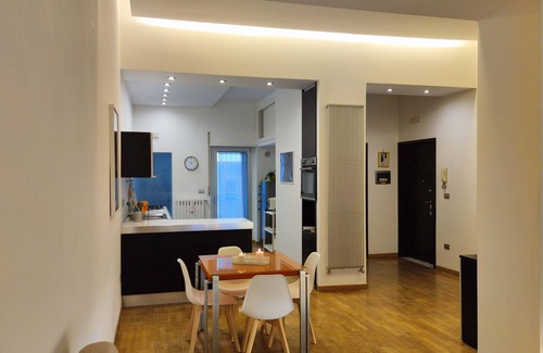 Municipio 1 Apartment | Apartment a stone's throw from the sea