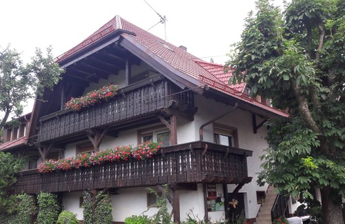 Gengenbach Apartment | Apartment 'Abendsonne' with Balcony, Forrest View, Shared Garden and Wi-Fi