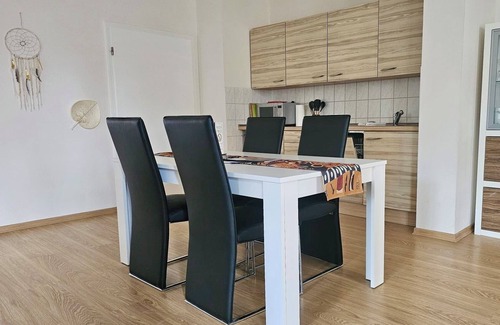 Kleinwelka Apartment | Apartment 'African Style In Kleinwelka' with Shared Garden and Wi-Fi