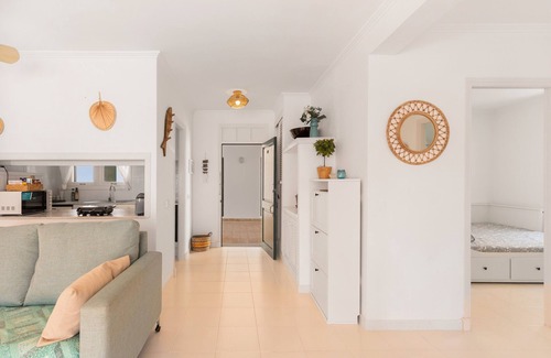 Son Parc Apartment | Apartment 'Albatros 47 Golf' by the Sea and Golf Course with Shared Pool and Wi-Fi