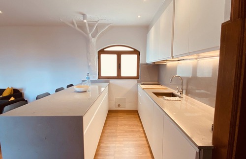Playa Honda Apartment | Apartment Alegría | Stylish, newly renovated accommodation right by the sea