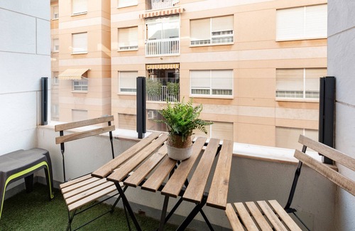 Aguilas Apartment | Apartment 'Alojamiento Entero En Aguilas' with Balcony, Wi-Fi and Air Conditioning