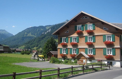 Grossdorf Apartment | Apartment - Alpenglühen (2-6 Pers.) - Farmhouse Feuerstein