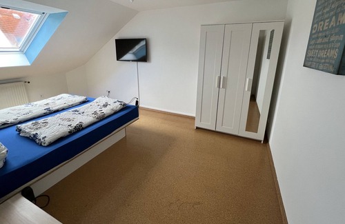 Mainz-Bingen Apartment | Apartment 'Am Keßlersberg' with Balcony, Wi-Fi and Air Conditioning