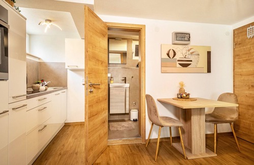 Friedrichshafen Apartment | Apartment 'Am Riedlewald' with Shared Garden and Wi-Fi