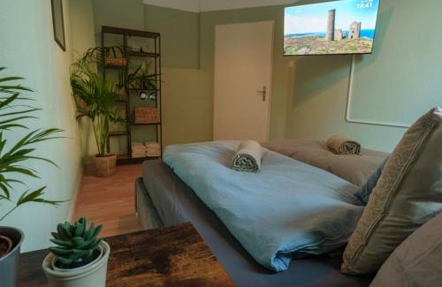 Vorderer Westen Apartment | Apartment am Tannenwäldchen im Vorderer Westen Kassel by CASTORA HOMES