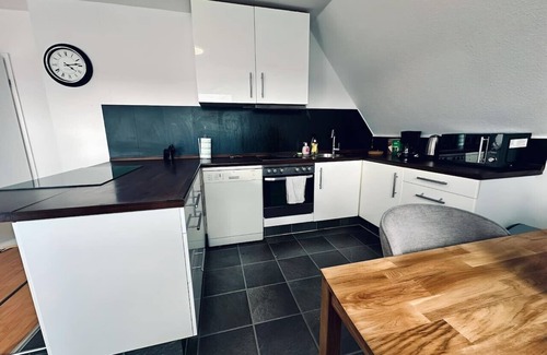 Rheine Apartment | Apartment Am Waldhügelsee II - Balcony & great location