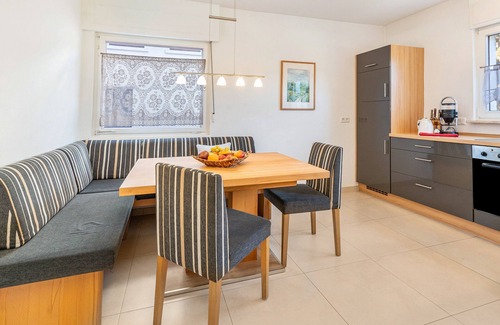 Binsenschlauch Apartment | Apartment 'Ambiente In Karlsruhe City' with Private Terrace and Wi-Fi