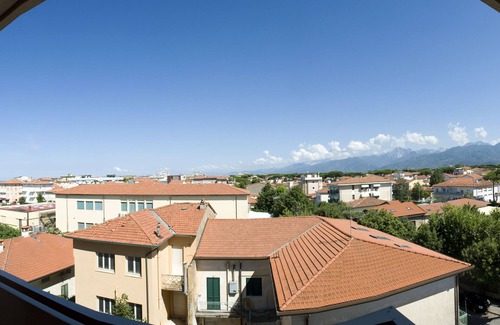 Lido di Camaiore Apartment | Apartment Andrea Mare - only 100mt from the beach