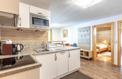 Sankt Anton am Arlberg Apartment | Apartment Anton Huter - Apartment, running hot/cold water, 2 bed rooms