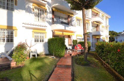 La Cala de Mijas Apartment | Apartment 'Apart Mijas playa Club - La Cala' near Beach with Shared Pool, Open Terrace, A/C & Wi-Fi