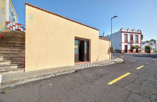 Fuencaliente de la Palma Apartment | Apartment 'Apartamento Puerta Del Viento' with Sea View