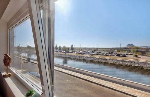 Aveiro Apartment | Apartment 'Apartamento T1 - Salina Ria' with Wi-Fi and Air Conditioning