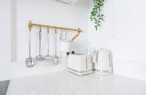 Chessy Apartment | Apartment-Apartment-Ensuite with Bath-Terrace-La Bella Vita By Plaza